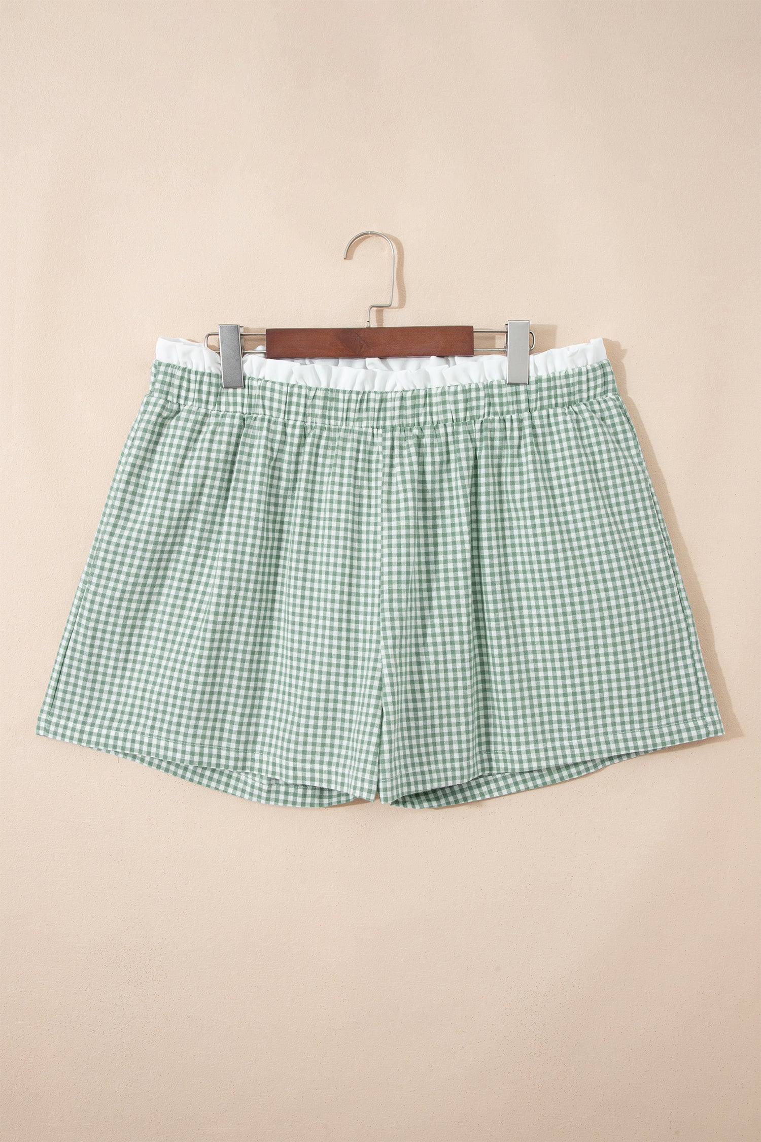 Green Contrast Trim Plaid Print Plus Size Shorts