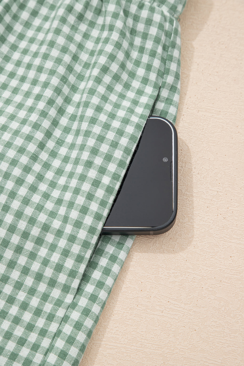 Green Contrast Trim Plaid Print Plus Size Shorts